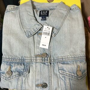 NWT Gap light wash denim jacket